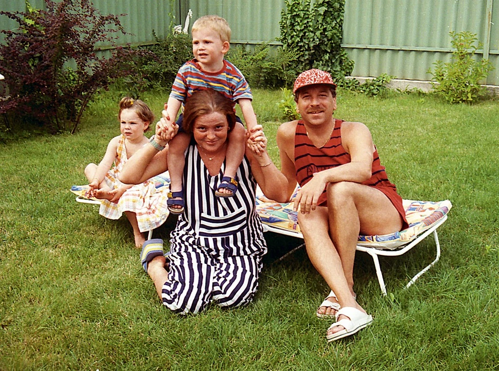 Együtt a Bajor család egy hajdani képen (Fotó: Olajos Piroska/fotocentral.hu)