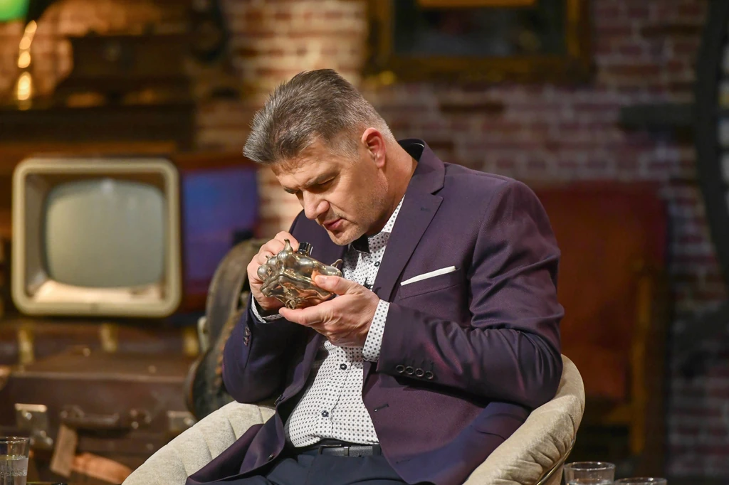 A Kincsvadászokban rengeteg értékes tárgy kerül a szakértők elé (Fotó: TV2)