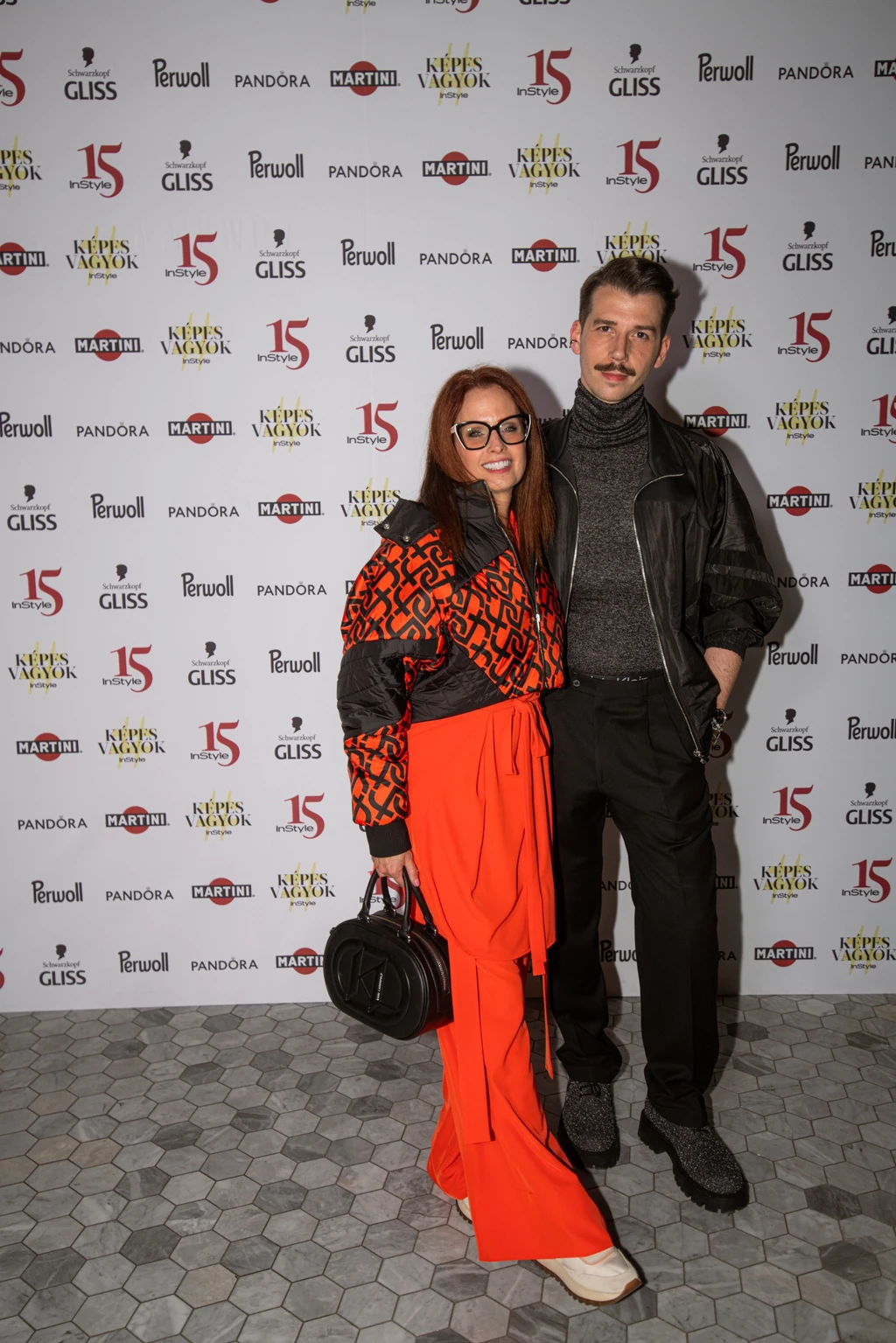 Dobó Kata és titokzatos kísérője