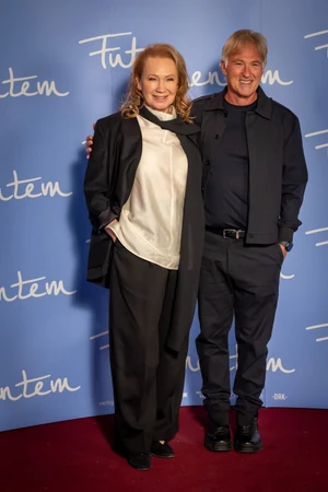 Udvaros Dorottya, Herendi Gábor