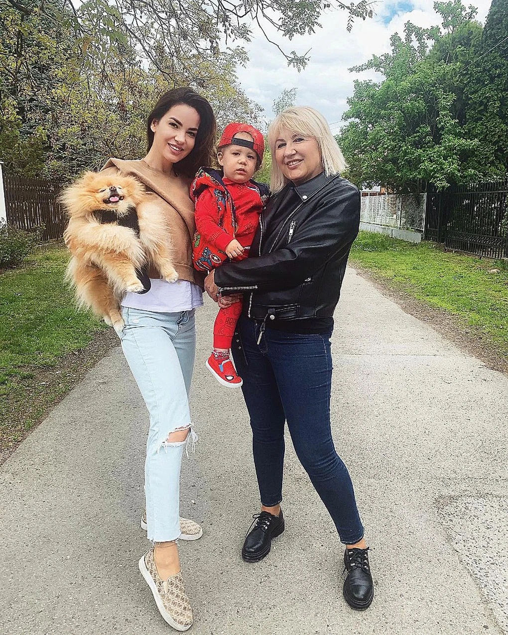 Édesanyja amiben tud, segít (Fotó: Archív)