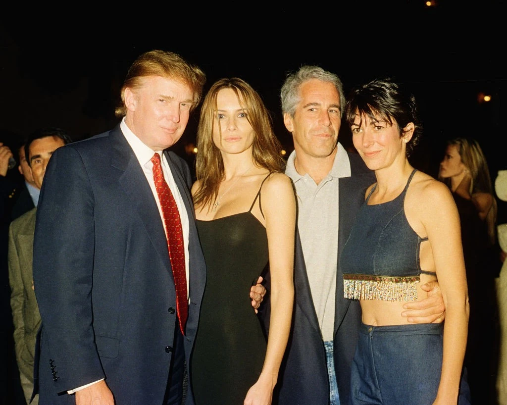 Donald és Melania Trump ellett Jeffrey Epstein és Ghislaine Maxwell