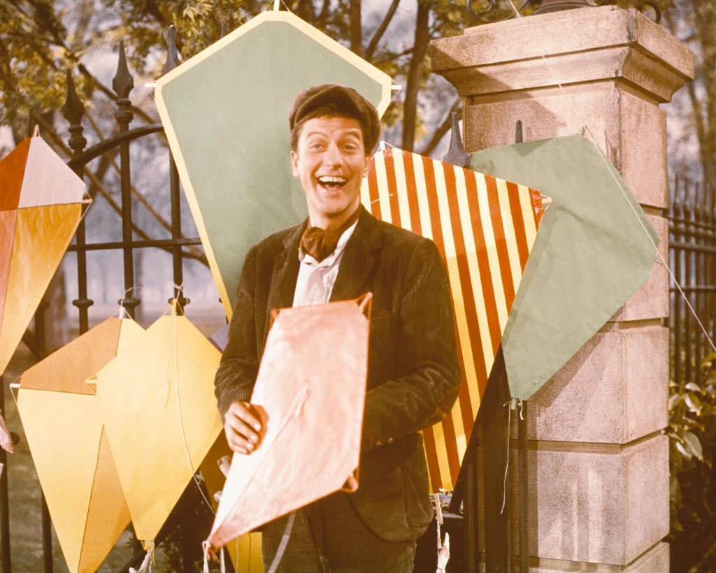 A Mary Poppinsban Bertként 1964-ben