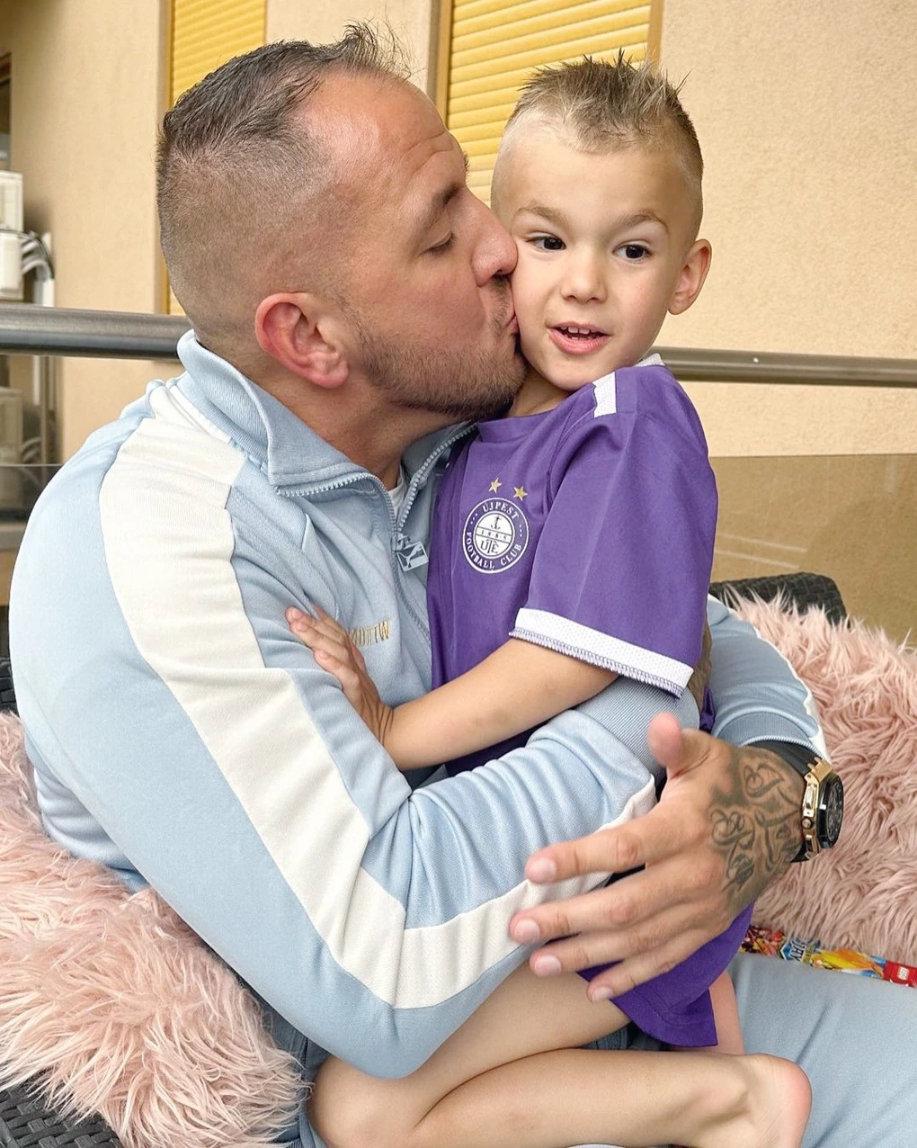 Kisfiánál nincs fontosabb a számára (Fotó: Archív)