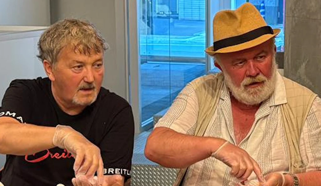 Scherer Péter és Csuja Imre a sorozat egyik jelenetében