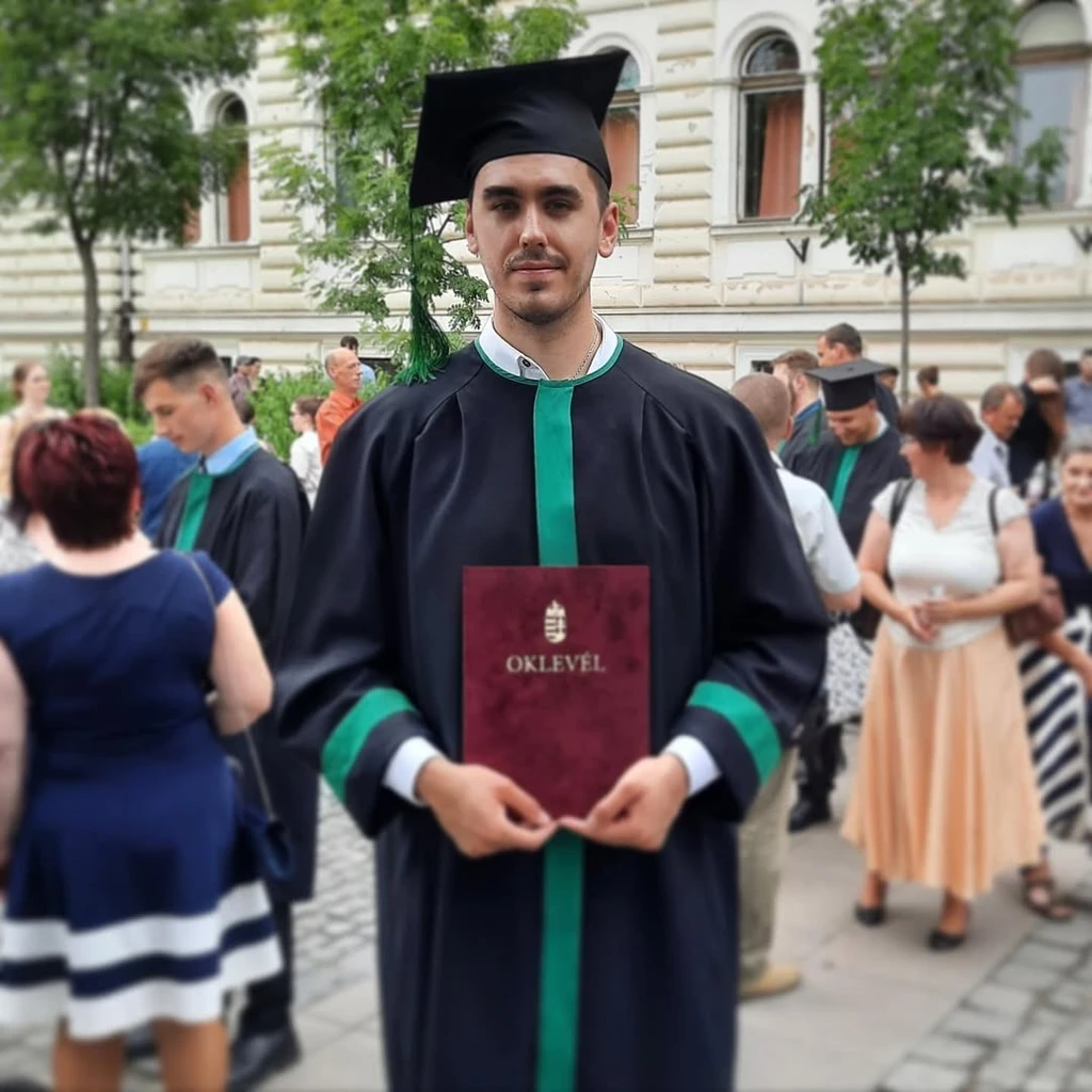 Műszaki ­menedzser szakon ­szerzett ­diplomát