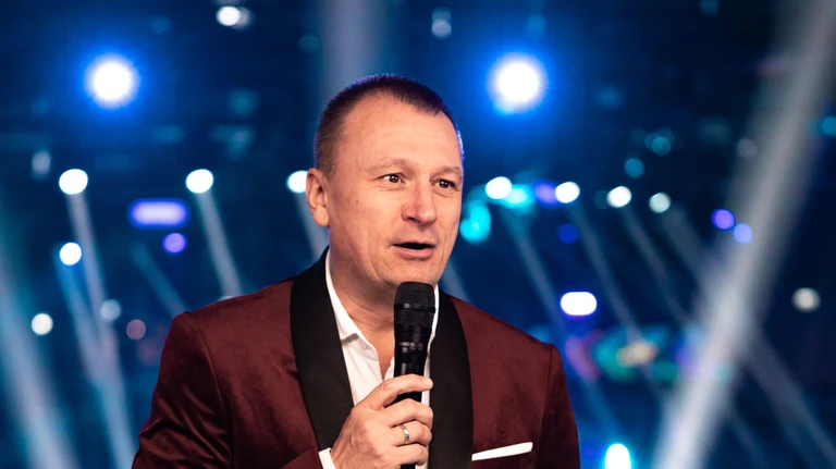 „Teljesen egyértelmű volt, hogy az az ő dolga” – Szujó Zoltán nem maradt volna otthon gyesen a gyerekeivel