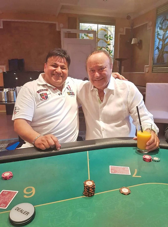 Minden partin egymás mellett ülnek (Fotó: Archív)