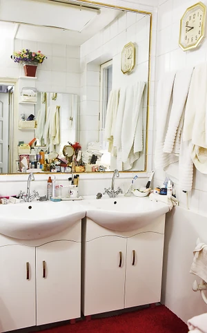 Szolnoki Péter és Zsadon Andrea otthona