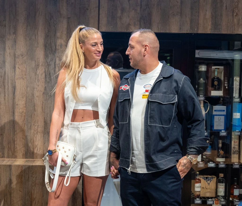 Barnai Judit tartja most a lelket Curtisben