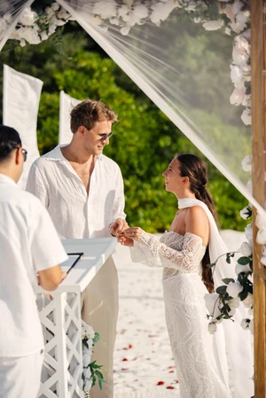 Henry Kettner és Rebeka esküvője