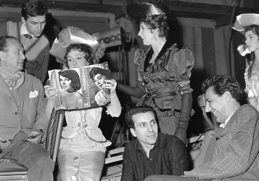 1963-ban készül a Magyar Televízió szilveszteri adása. Seregi László (középen) és Psota egykor szerelmespár volt