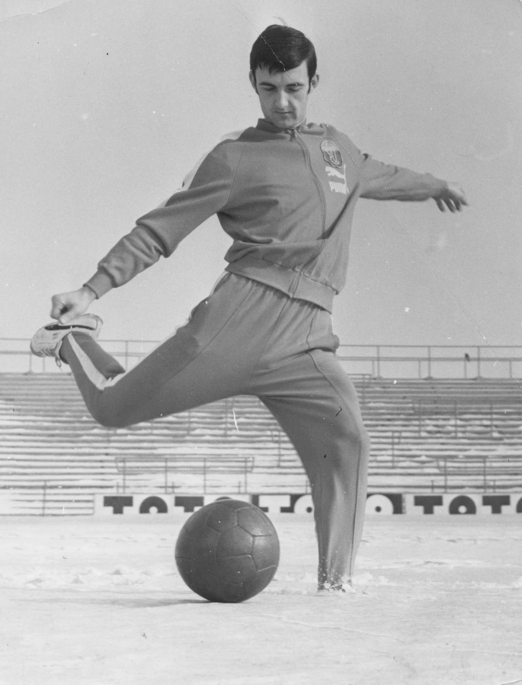 Fel kellett adnia a futballistakarriert, utána lett énekes (Fotó: Archív)