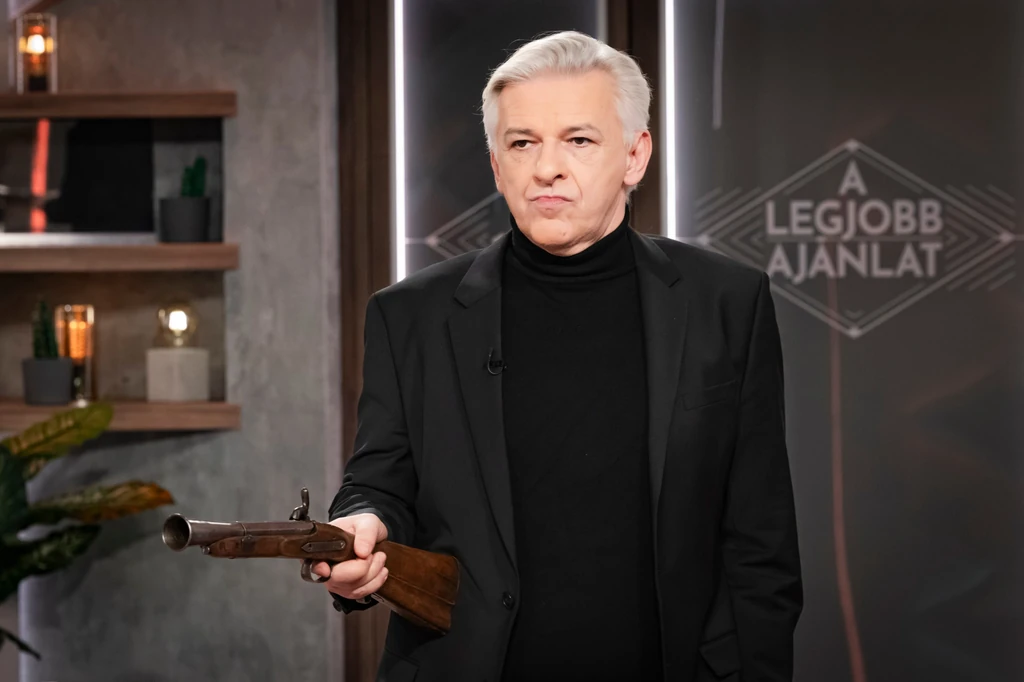 Alföldi Róbert rendezői módszereit is kritizálták mostanában