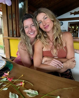 Bár Gisele Bündchen és ikertestvérével nem egypetéjűek, de Patricia is csoda szép