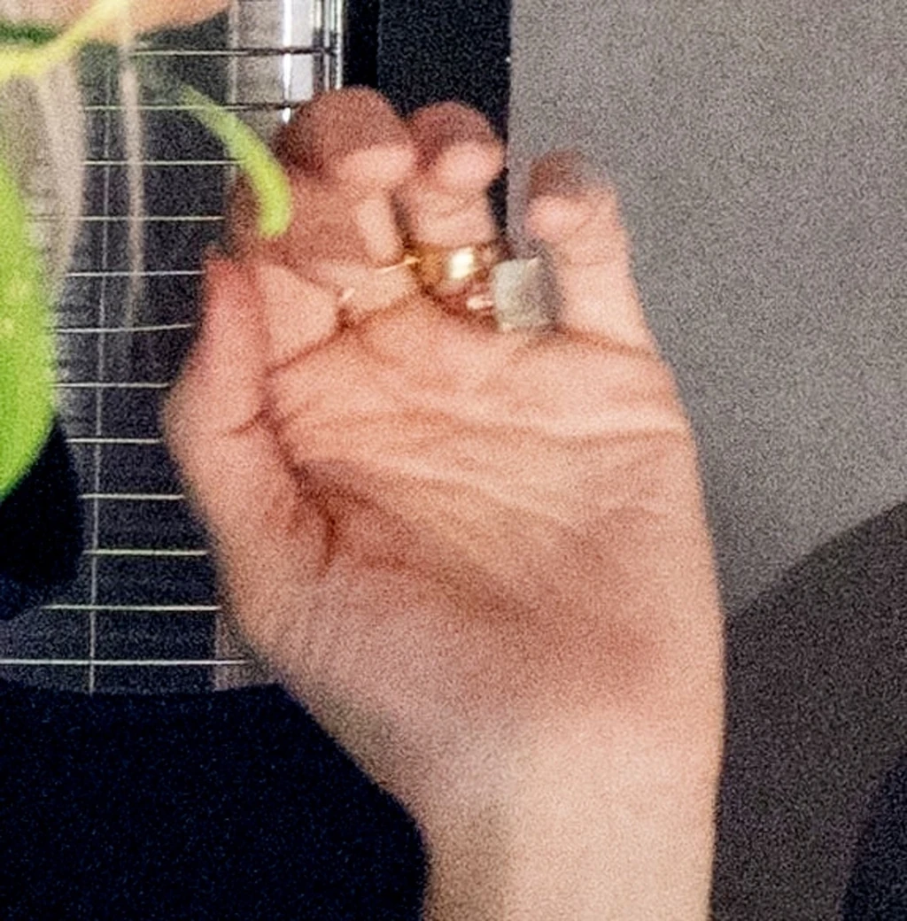 Gyűrű gyűrű hátán... (Fotó: Profimedia)