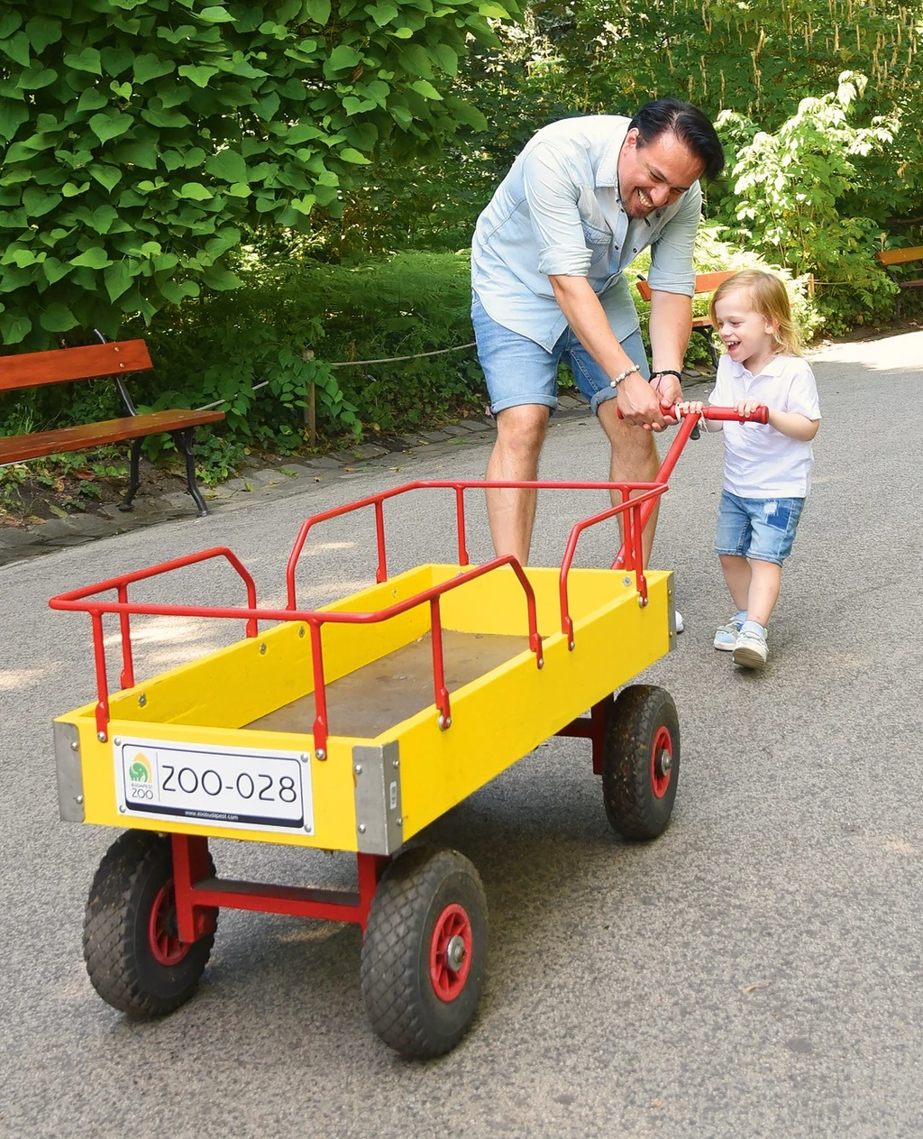 Kisebbik fiuk, Noel hároméves