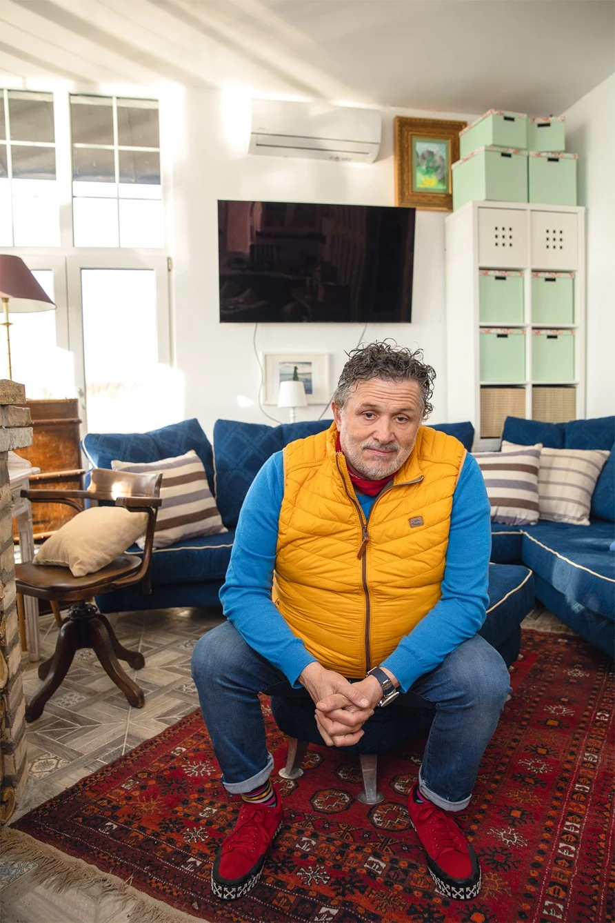 Lajcsi a mocsai otthonában