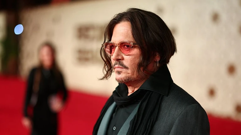 Johnny Deppet Magyarországról fosztogatták, 200 millióval is többet loptak el tőle