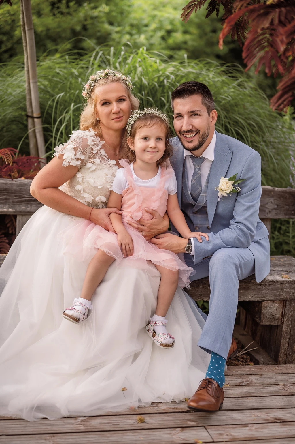 Négyéves kislányuk, Panni vitte nekik az oltárhoz a gyűrűket (Fotó: Labancz Viktória)