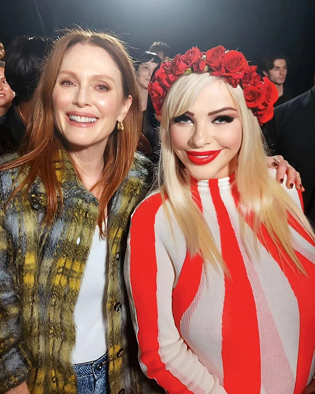 A milánói divathéten nemrég Julianne Moore színésznő ült mellette (Fotó: Archív)