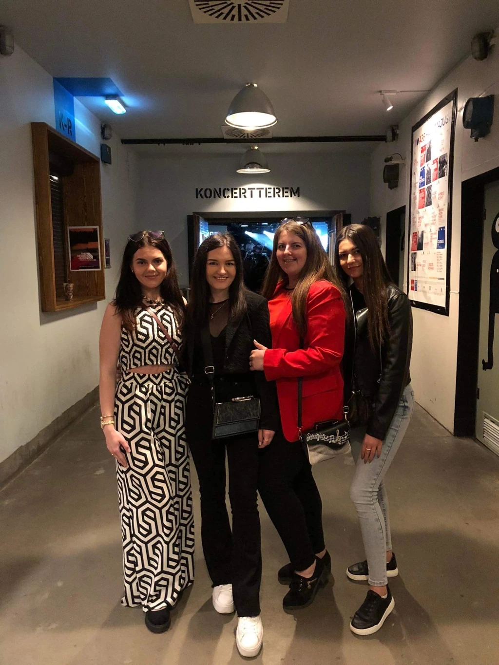 Edinának nagyon hiányoznak Kárpátalján maradt barátnői (Fotó: Archív)