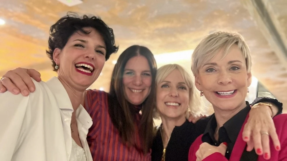 Balázsovits Edit és Jakupcsek Gabriella két barátnőjükkel (Fotó: Privát)