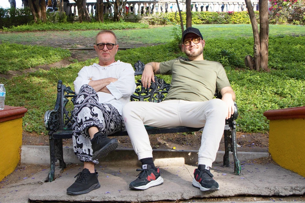 Sipos Dani édesapjával, Sipos F. Tamással versenyez Dávidék ellen (Fotó: TV2)