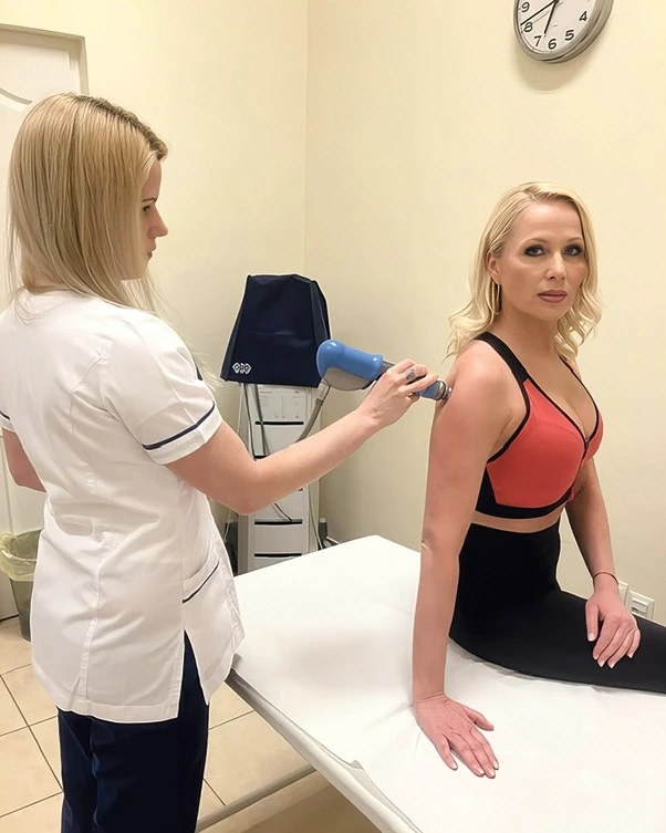 Hetente kétszer lökéshullám-terápiára jár (Fotó: Archív)