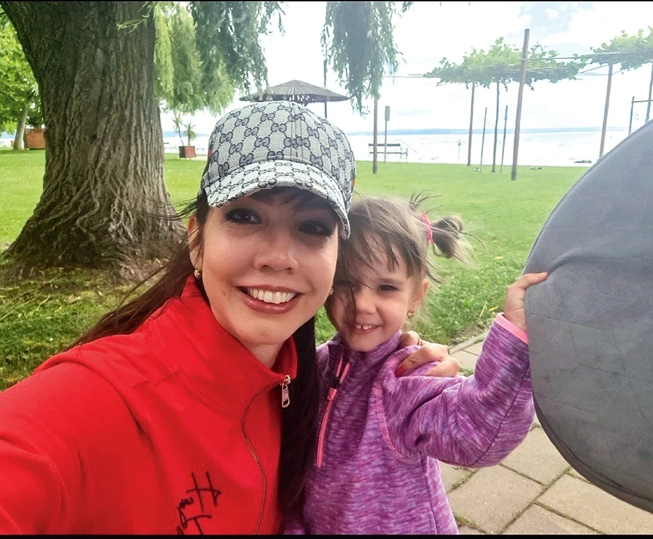 Ügyvédjével, dr. Hyross Virággal barátok lettek