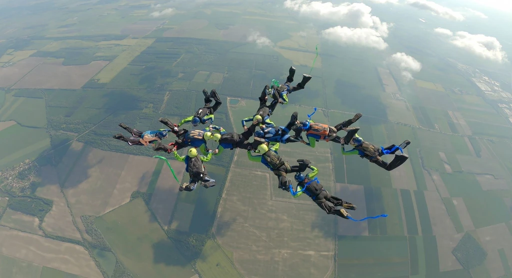 Tizenketten vettek részt a hajmeresztő mutatványban (Fotó: Archív)