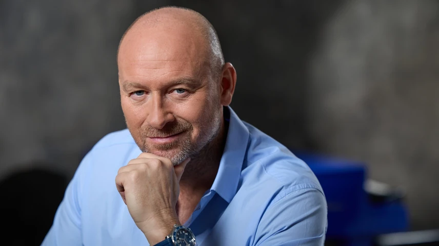 Rakonczai Imre zenei karrierje közel 30 éve töretlen, magánéletéről azonban keveset tudunk
