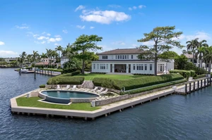 Robbie Williams reportedly buys waterfront Florida mansion in $45 million deal