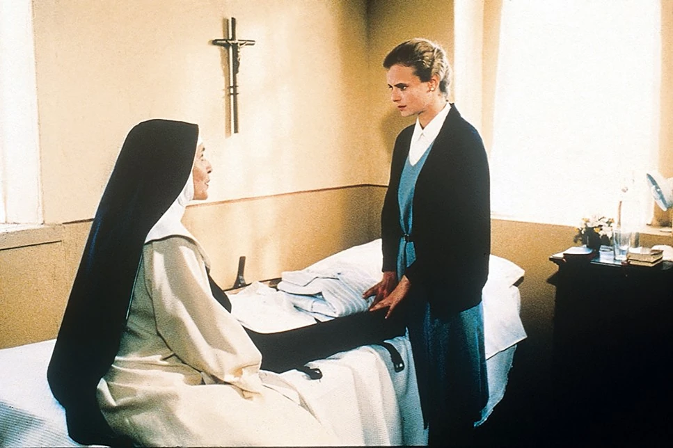 Az árva Borostyánt apácák nevelték