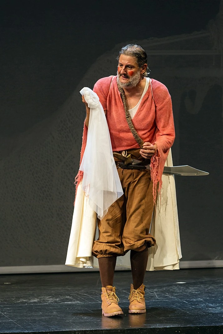 A Szegedi Nemzeti Színház deszkáin, a Szentivánéji álom című darabban (Fotó: Nemzeti Színház/Kelemen József)