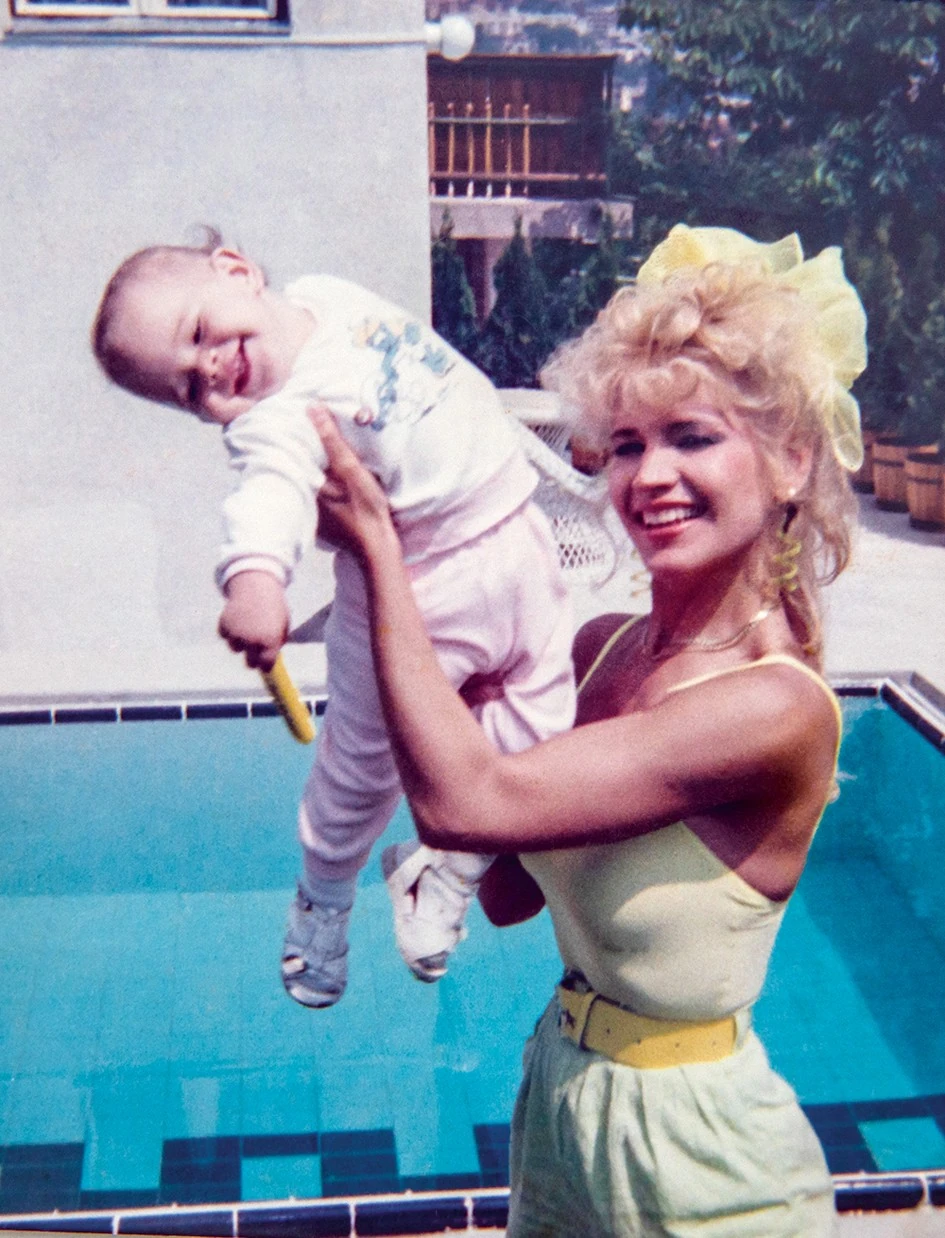 Ica nem tud róla, hogy a Queen gitárosa lenne a lánya apukája (Fotó: Birton Szabolcs/fotocentral.hu)