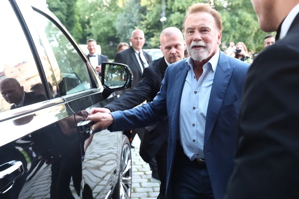 Arnold Schwarzenegger járja a környéket, Bécsbe és Prágába is átugrott  