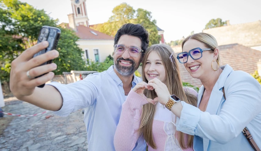 Kiss Erno Zsolt Nyari Darinka Zoe