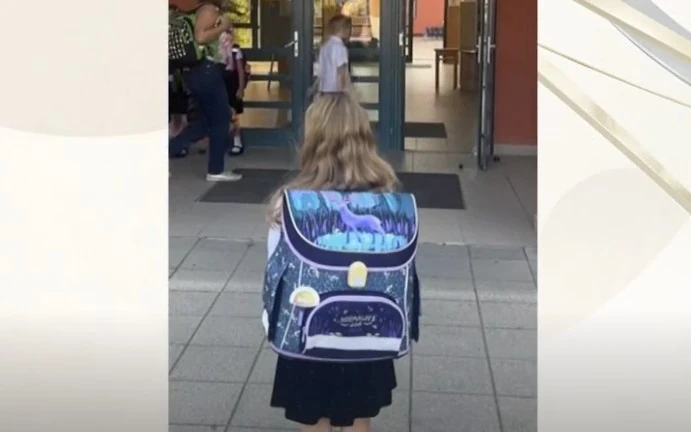 Miller Zoltán és Vágó Bernadett lánya, Bella idén lett iskolás (Fotó: Médiaklikk/Család-barát)