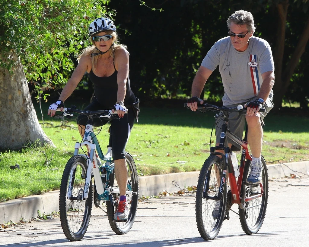 Párjával, Kurt Russell-lel 70 felett is nagyon aktív életet élnek (Fotó: Profimedia)