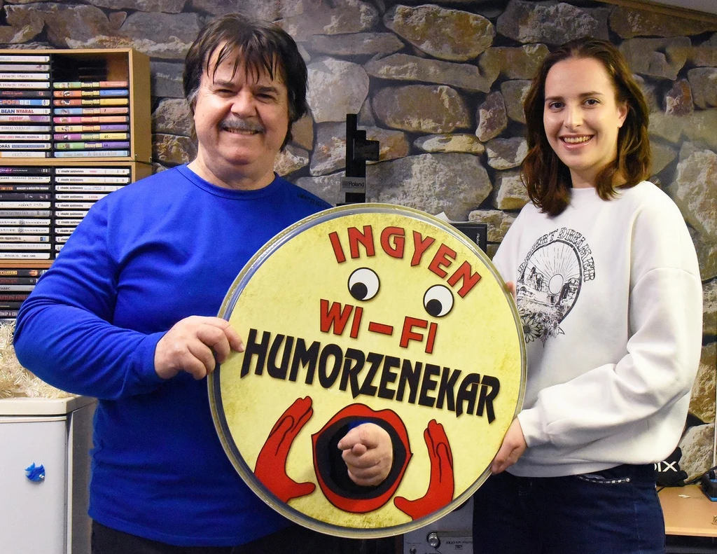 Maksa Zoltán a kisebbik lányával, Boglárkával