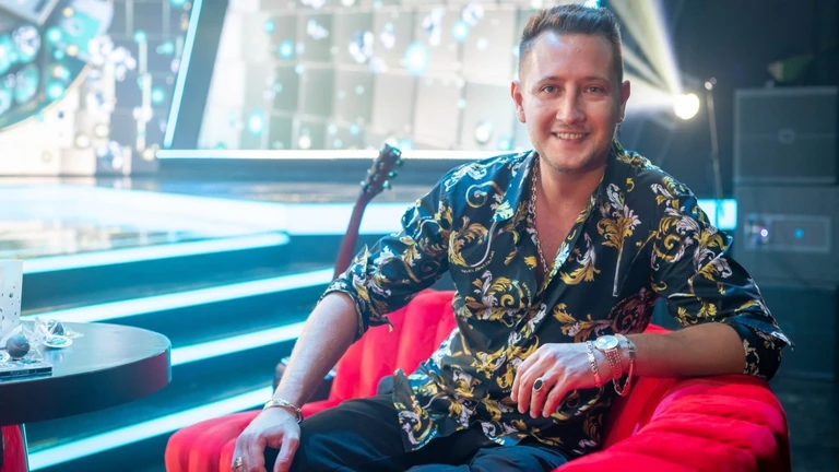 Peter Srámek emelt a gázsiján, vaskos összeget kér egy félórás hakniért