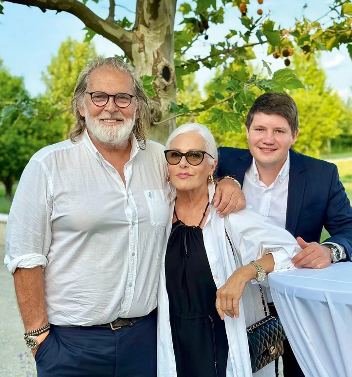 Férjével és fiával (Fotó: Archív)