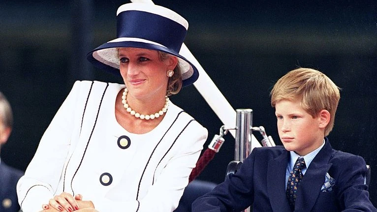 Amit Diana hercegnének megbocsátott a világ, azt most Harrynek miért nem? 