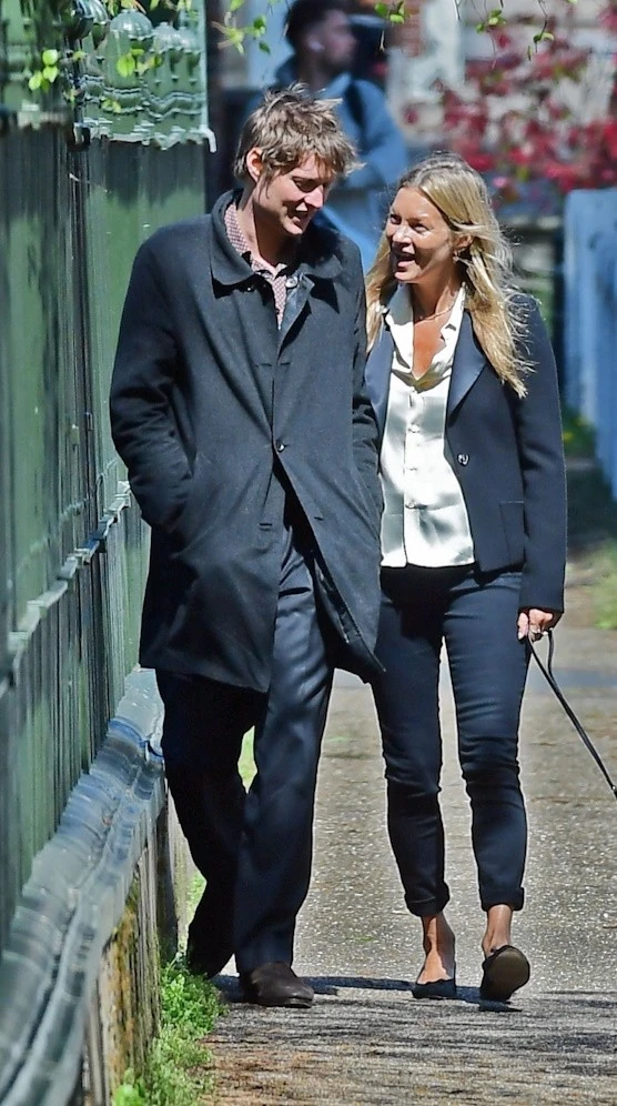 Fiatal szerelmével, Nikolai von Bismarckkal jó ideje nem látták együtt a modellt