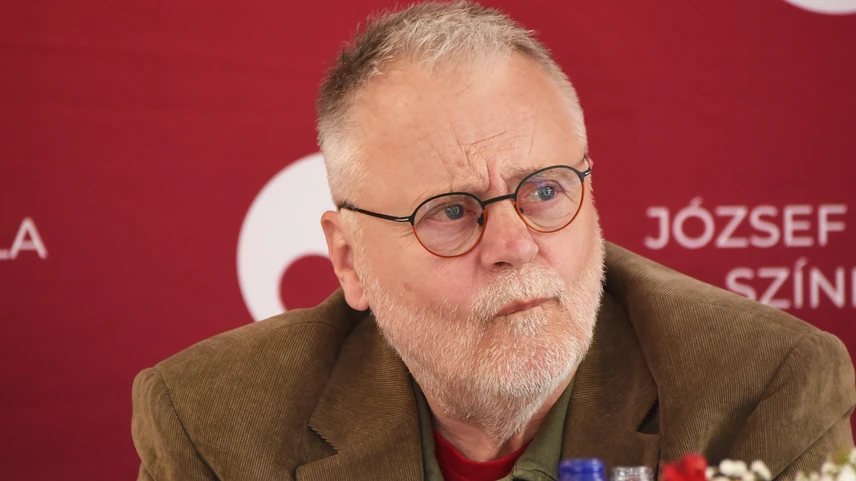 Máté Gábor a Katona igazgatója volt