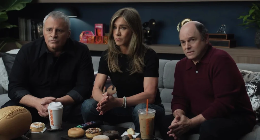 A reklámban Jennifer Aniston is szerepel mellette