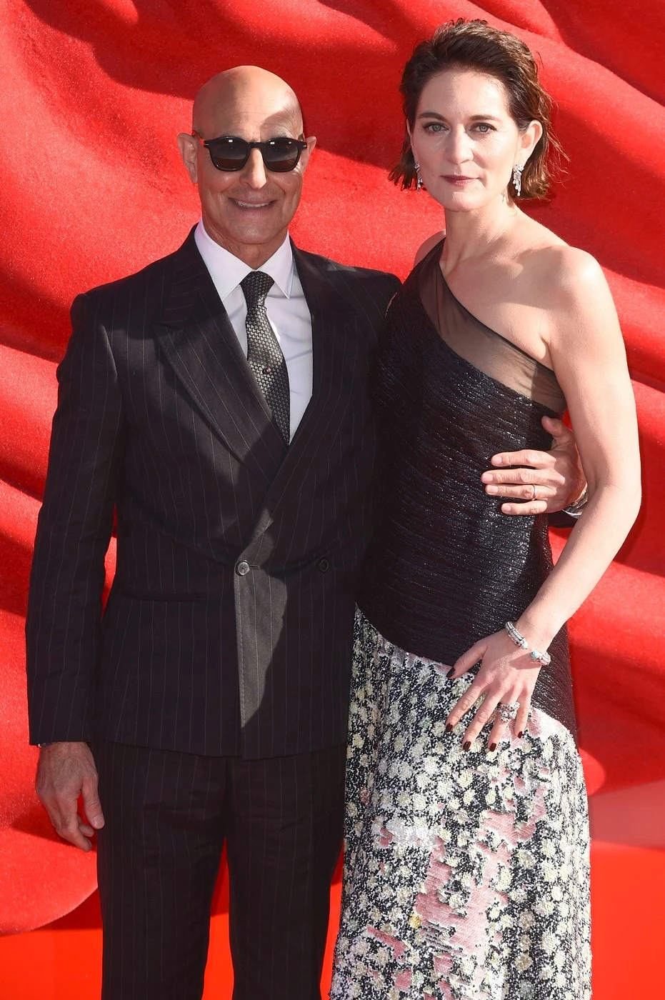Stanley Tucci a feleségével, Felicity Blunttal a mostani premieren (Fotó: Profimedia)