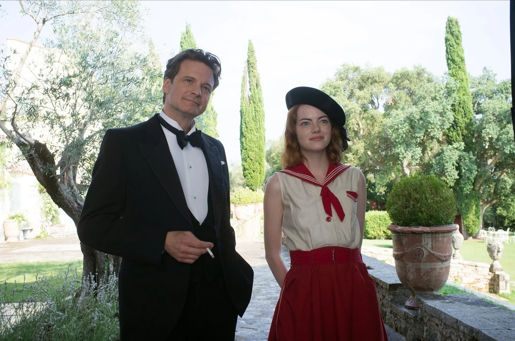 Káprázatos holdvilág: Colin Firth és Emma Stone brillíroznak