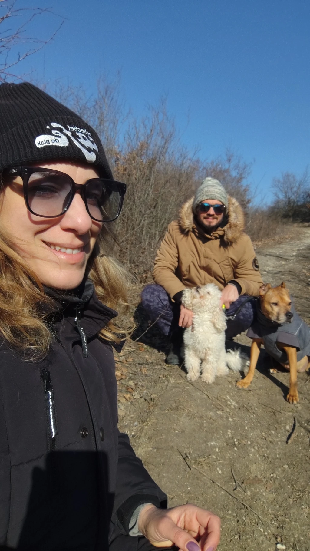 Már fölfedezték a közeli kiránduló­helyeket, ahol a kutyusaikkal sétálhatnak